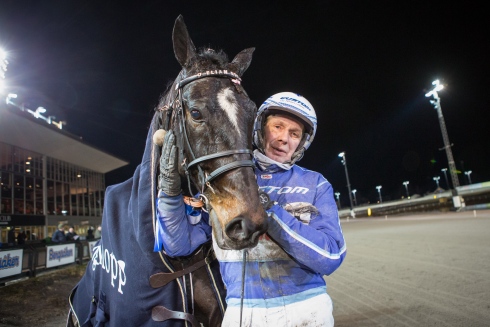 Elian Web fällde storfavoriten Propulsion när de ledde gulddivisionen från start till mål. Foto av David Schreiner/TR Bild